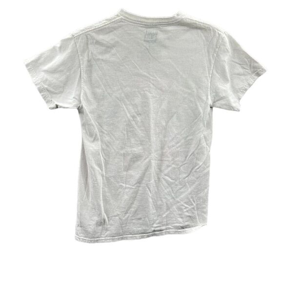 DOKI DOKI XS MENS GRAPHIC TEE SHIRT - Picture 2 of 3